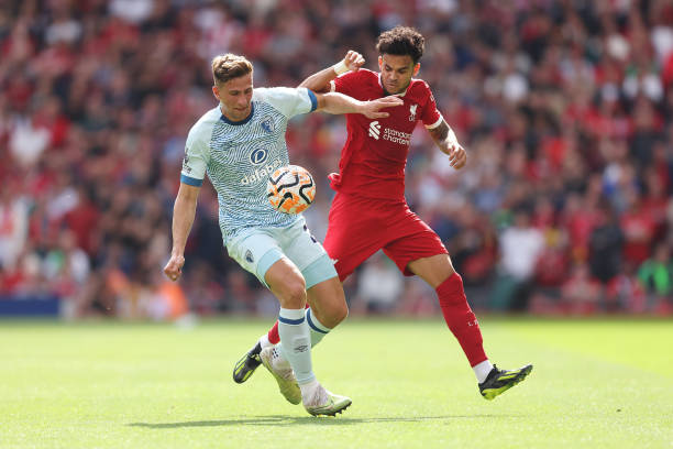 的横空出世 的横空出世